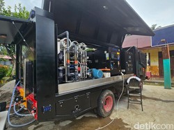 Water Treatment Polda Riau Salurkan Air Bersih untuk Korban Bencana Agam