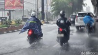 Prakiraan Cuaca Makassar Hari Ini 14 Februari: Siang-Sore Hujan, Waspada Banjir!