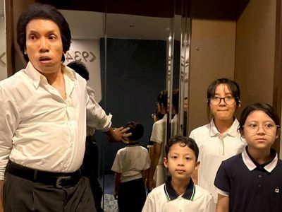 Desta Reka Ulang Foto Masa Kecil Bareng Dono, Para Artis Heboh Banget