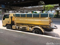 Ketatnya Berebut Cuan dari Mencari Kotoran