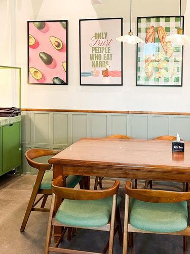 Karbs Bakehouse & Eatery