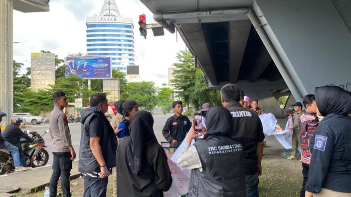 Galang Donasi Fiktif hingga Raup Rp 1,5 Juta per Hari, 6 Orang Ditangkap