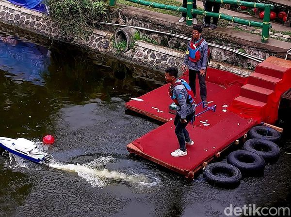 Inovasi Mahasiswa Unjuk Gigi di Kontes Kapal Indonesia UMM