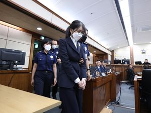 Bui 20 Bulan untuk Eks Ibu Negara Korsel gara-gara Korupsi