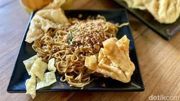 Mie Gacoan Masih Ramai Diserbu! Ini yang Bikin Ketagihan