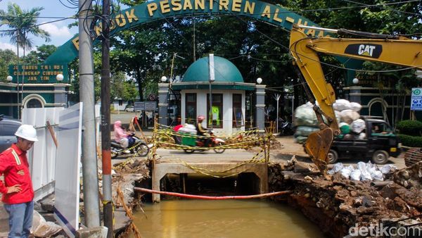 Proyek Drainase Munjul Dikebut untuk Pengendalian Banjir