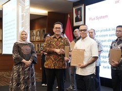 Puji Desain UMKM Naik Kelas, Mendag Serahkan Penghargaan GDI ke 51 Produk