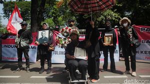 Putra-Putri Pejuang 45 Gelar Aksi Tolak Penggusuran Rumah Ksatrian Berlan