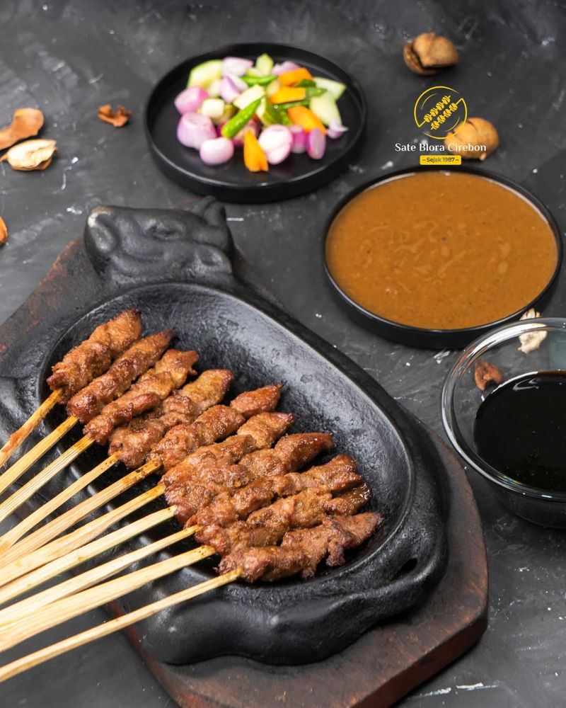 Sate Kambing legendaris di Jakarta Timur. Sate Kambing legendaris di Jakarta Timur.