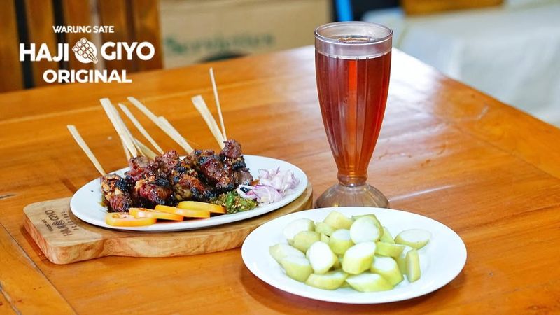 Sate Kambing legendaris di Jakarta Timur. Sate Kambing legendaris di Jakarta Timur.