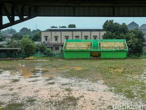 Stadion Mini Mustika Jaya Memprihatinkan, Jauh dari Janji Lapangan Standar Nasional di Jabar
