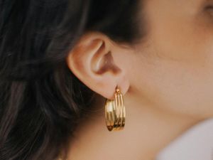 Cara Merawat Telinga yang Benar agar Kesehatan Pendengaran Terjaga dengan Baik