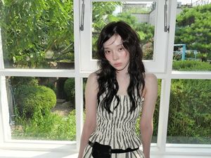 Foto: Pesona Winter aespa yang Digosipkan Pacaran dengan Jungkook BTS