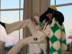 Bintang Serial Emily in Paris Ditangkap di Jepang, Diduga Selundupkan Narkoba