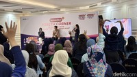 Keseruan Line Dance dan Talkshow Kesehatan Saraf Tepi di Hemaviton Health Corner