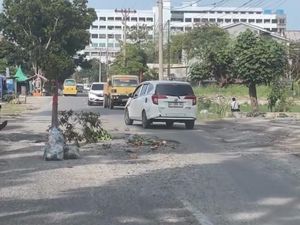 Keluhkan Jalan Harmonika Baru Rusak Parah, Warga: Padahal Akses Ambulans