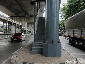 JPO Tipar Cakung Dinilai Rawan Bahaya bagi Penyeberang