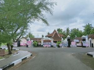Viral Warga Segel Kantor Kalurahan Ngunut Gunungkidul gegara Masalah Anggaran