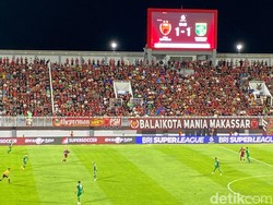 6.434 Penonton Saksikan PSM Ditahan Imbang Persebaya 1-1 di Stadion BJ Habibie