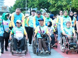 Kemensos Gelar Fun Walk HDI 2025, 7.000 Disabilitas Penuhi Bundaran HI