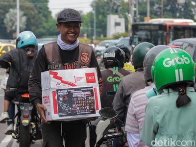 Aksi Solidaritas Bikers Jakarta Galang Dana untuk Korban Bencana Sumatera