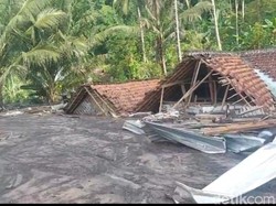 Banjir Lahar Semeru Tenggelamkan 15 Rumah Warga di Lumajang