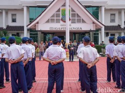 Menangani Kenakalan Remaja Karawang dengan Pembinaan di Barak Militer