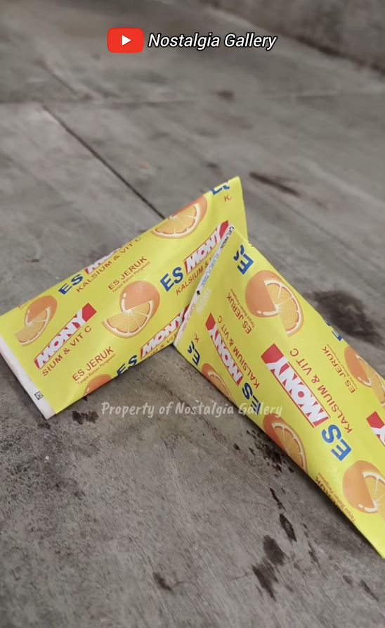 Es Mony hingga Susu Yahuii, Jajanan Era 90-an yang Bikin Nostalgia Abis Es Mony hingga Susu Yahuii, Jajanan Era 90-an yang Bikin Nostalgia Abis