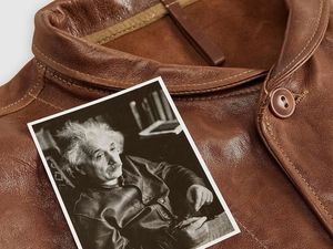 Video: Potret Jaket Albert Einstein yang Dibuat Ulang Levis