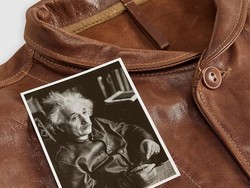 Video: Potret Jaket Albert Einstein yang Dibuat Ulang Levis