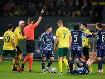 Justin Hubner Kartu Merah, Kena Damprat Pelatih Fortuna Sittard