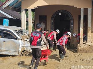 Solidaritas Tanpa Batas, Full Support Polda Riau di Misi Kemanusiaan Sumatera
