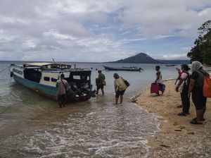 Ojek Perahu, Nadi Transportasi Warga Menuju Pulau Rhun