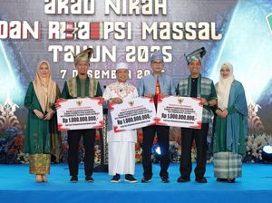 Walkot Pekanbaru Serahkan Bantuan Rp 3 M untuk Korban Bencana Sumatera