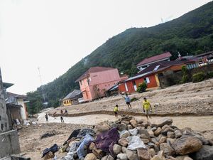 Penampakan Sungai Aek Godang Mengalami Pendangkalan Usai Longsor