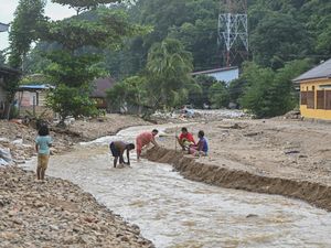 Pasca Banjir-Longsor, Sungai Aek Godang di Sibolga Alami Pendangkalan
