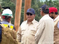 Prabowo Minta Mendagri Proses Bupati Mirwan yang Umrah Saat Bencana