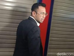 Bandung dan Sumatera Dilanda Banjir, Raffi Ahmad Sebar Tim Beri Bantuan