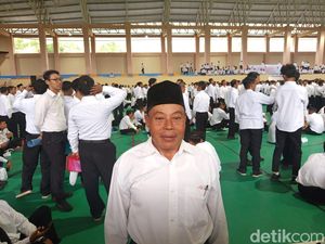 Kisah Ahmad 31 Tahun Berjuang Jaga SD Kini Diangkat PPPK Magelang