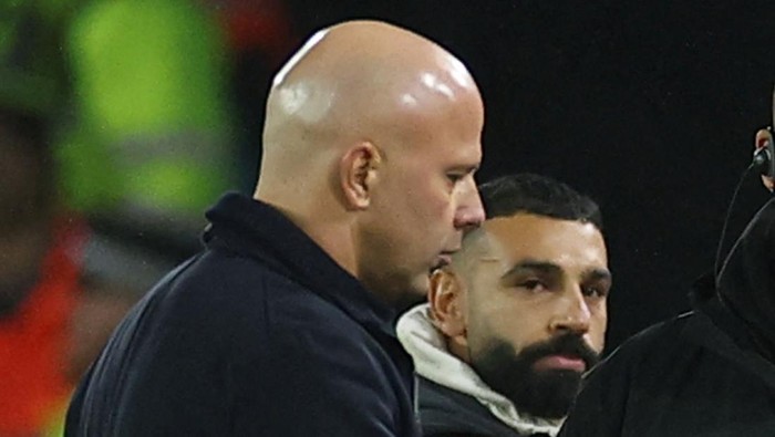 Pilih Salah atau Slot, Liverpool?