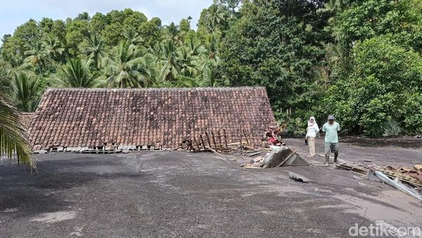 Potret Belasan Rumah di Lumajang Tenggelam oleh Banjir Lahar Dingin Semeru