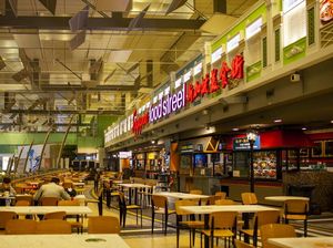 Jangan Lakukan 5 Hal Ini Kalau Makan di Food Court Mall agar Tidak Zonk