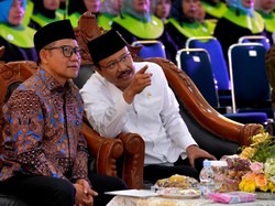 Cak Imin dan Gus Ipul Graduasi 133 Keluarga Penerima Bansos di Jakarta