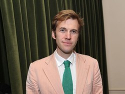 Bangsawan 39 Tahun Pernah Pacari Aktris 70 Tahun, Kini Lamar Wanita 25 Tahun