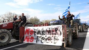 Petani Yunani Serbu Bandara Heraklion, Traktor Blokade di Tengah Krisis Subsidi