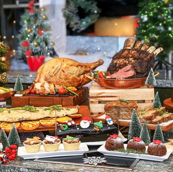 Makan malam spesial di Pullman Jakarta