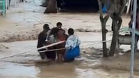 Banjir Bandang Aceh, Viral Guru Ungkap Detik-detik Mencekam Saat Air Meluap