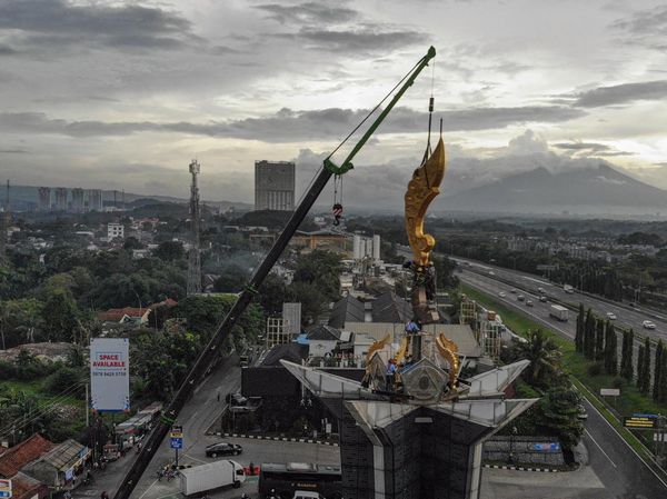 Kujang Raksasa Hiasi Tugu Pancakarsa, Bogor Hadirkan Ikon Baru Pelestarian Budaya Sunda