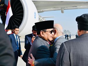 Dikawal Jet JF-17 Thunder, Prabowo Puji Sambutan Hangat di Pakistan