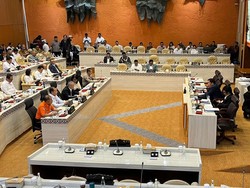 Komisi V DPR Minta Pemerintah Tak Malu Minta Bantuan Atasi Bencana Sumatera